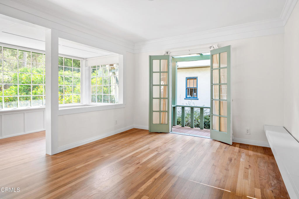 2024 Laurel Canyon Boulevard - Photo 10