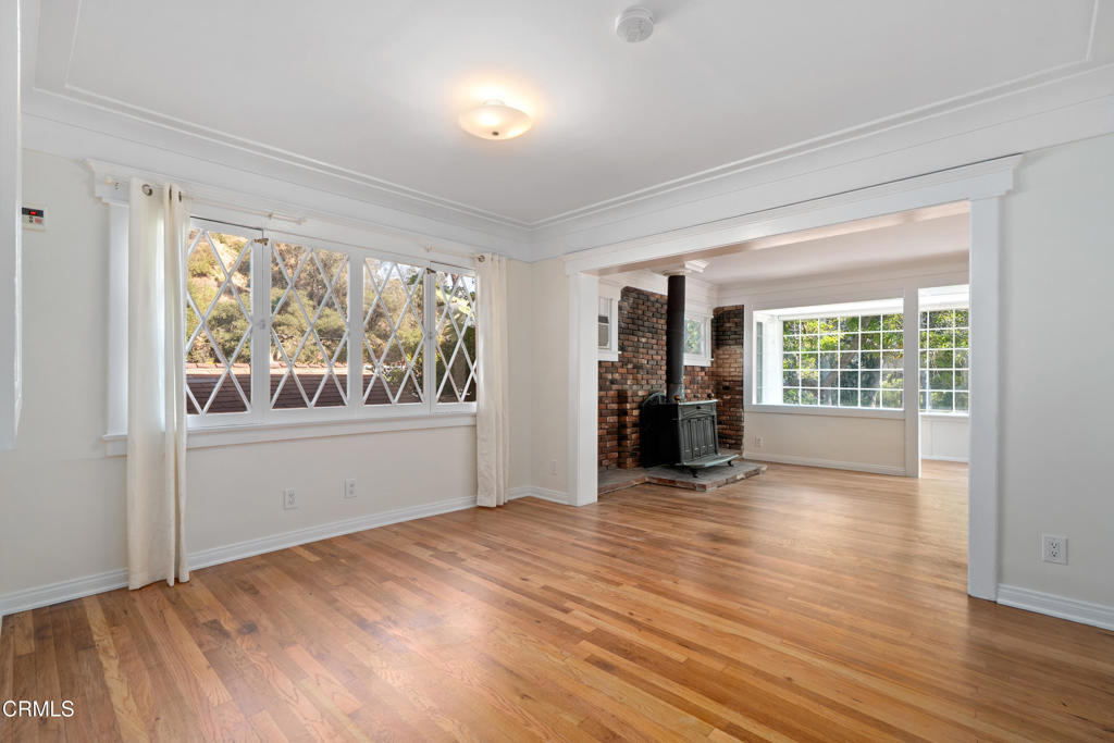 2024 Laurel Canyon Boulevard - Photo 5