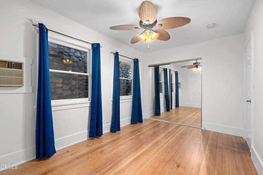 2024 Laurel Canyon Boulevard - Photo 9