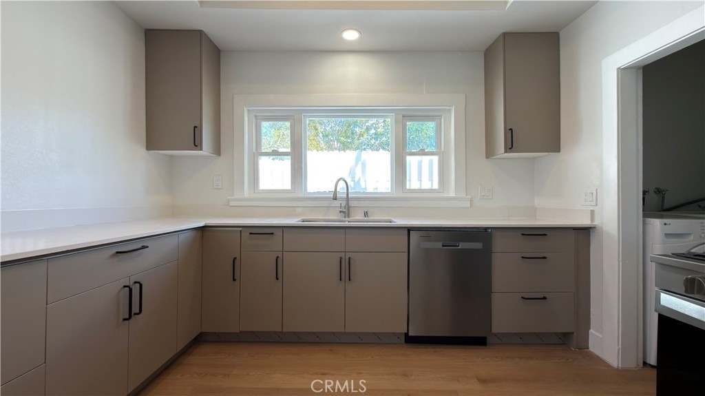 2315 Berry Street - Photo 4