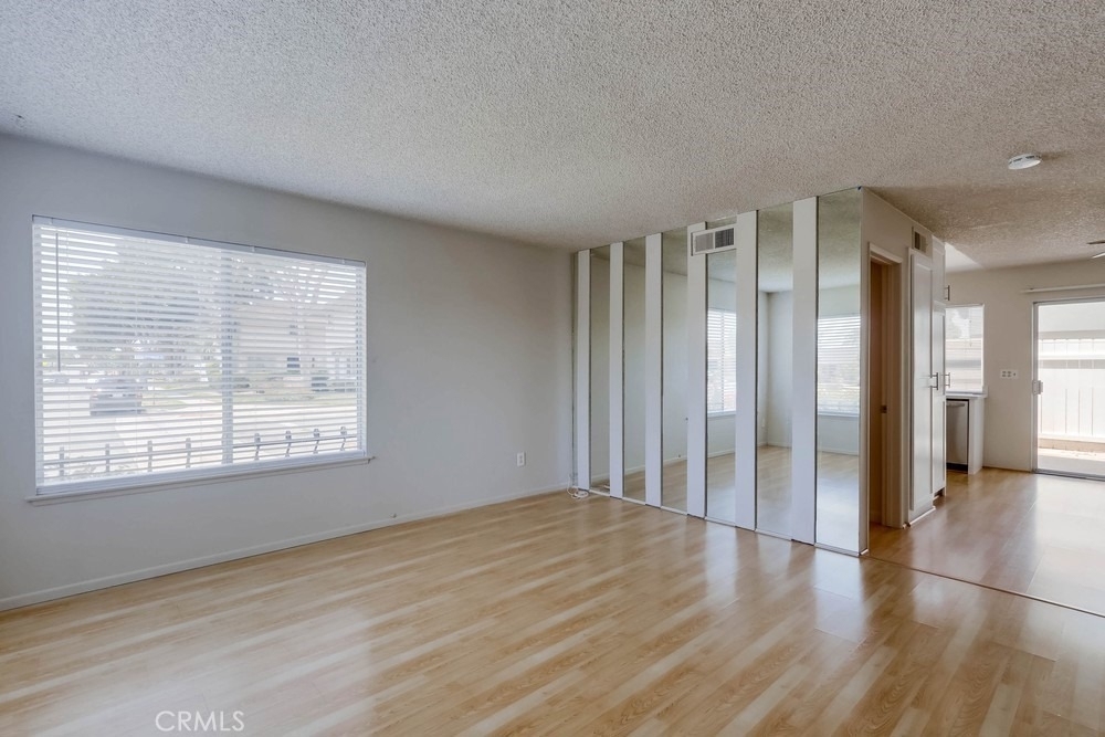 9502 Pettswood Dr - Photo 3