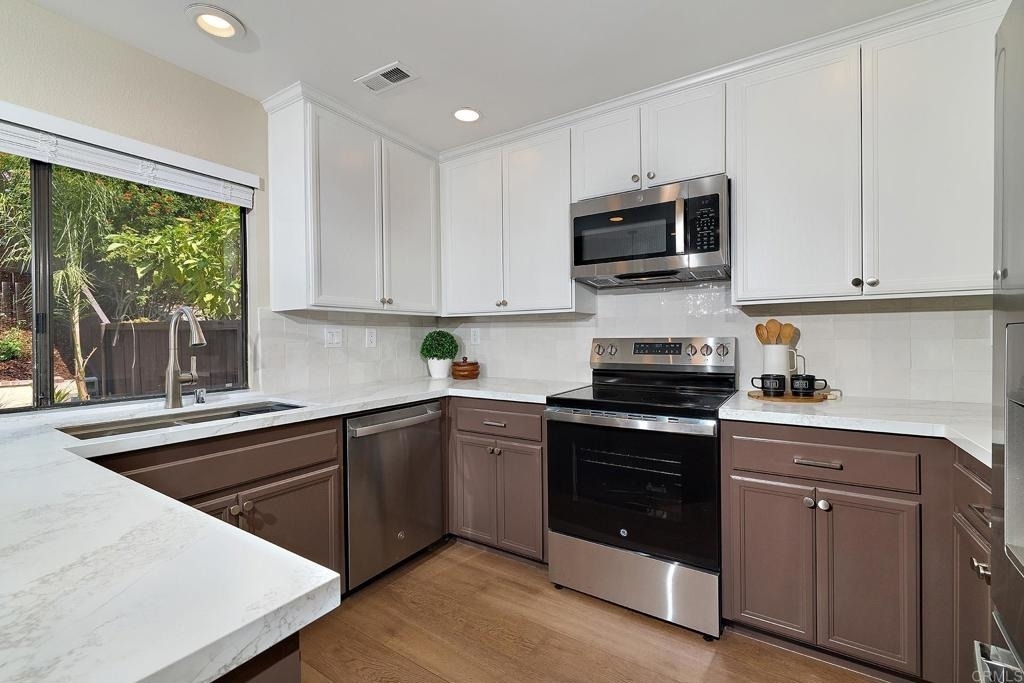 3045 Greenwich Street - Photo 12