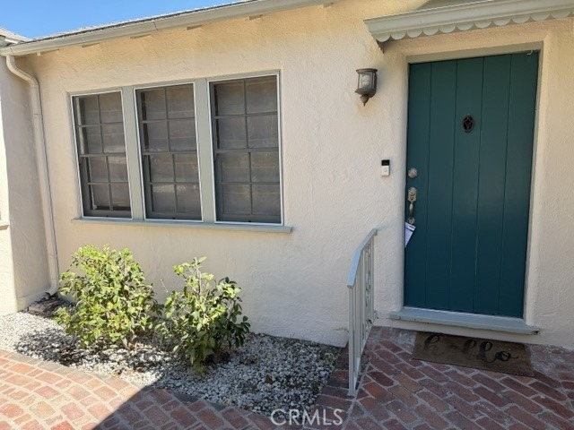 1824 Oakwood Avenue - Photo 1