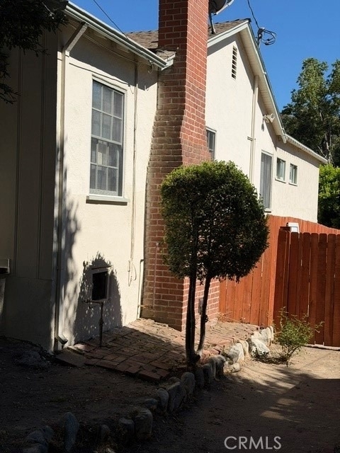 1824 Oakwood Avenue - Photo 3