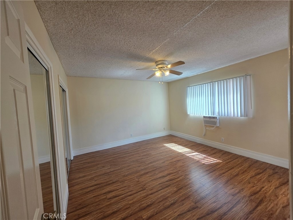 1035 Western - Photo 19