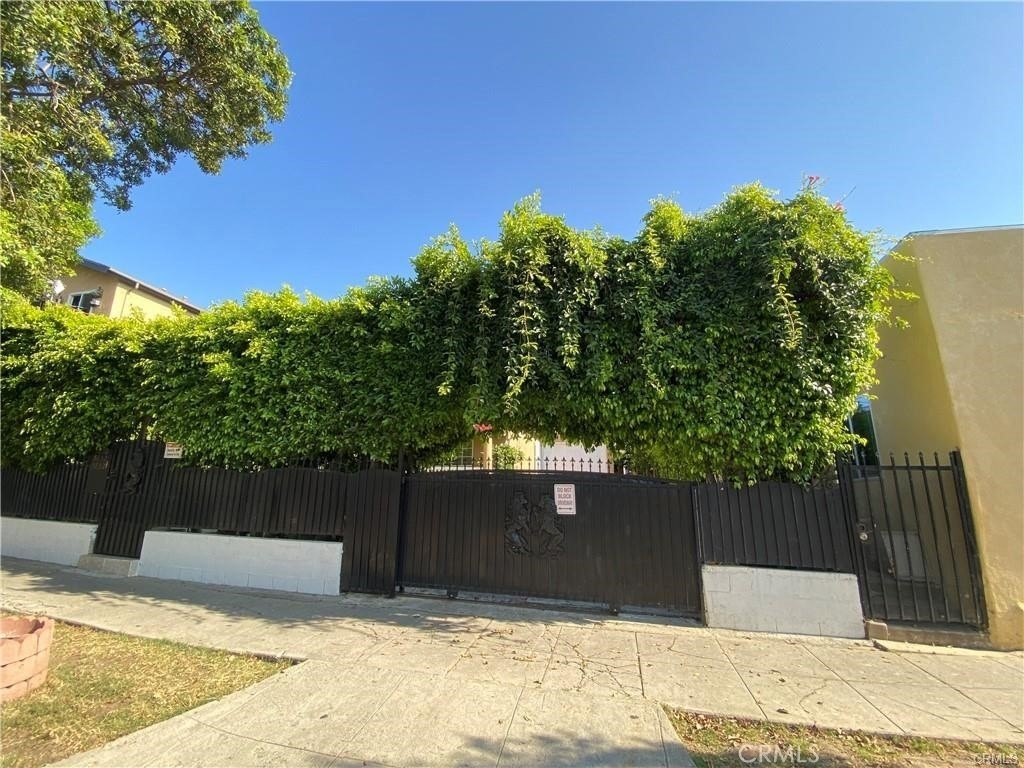 5832 Camerford Avenue - Photo 13