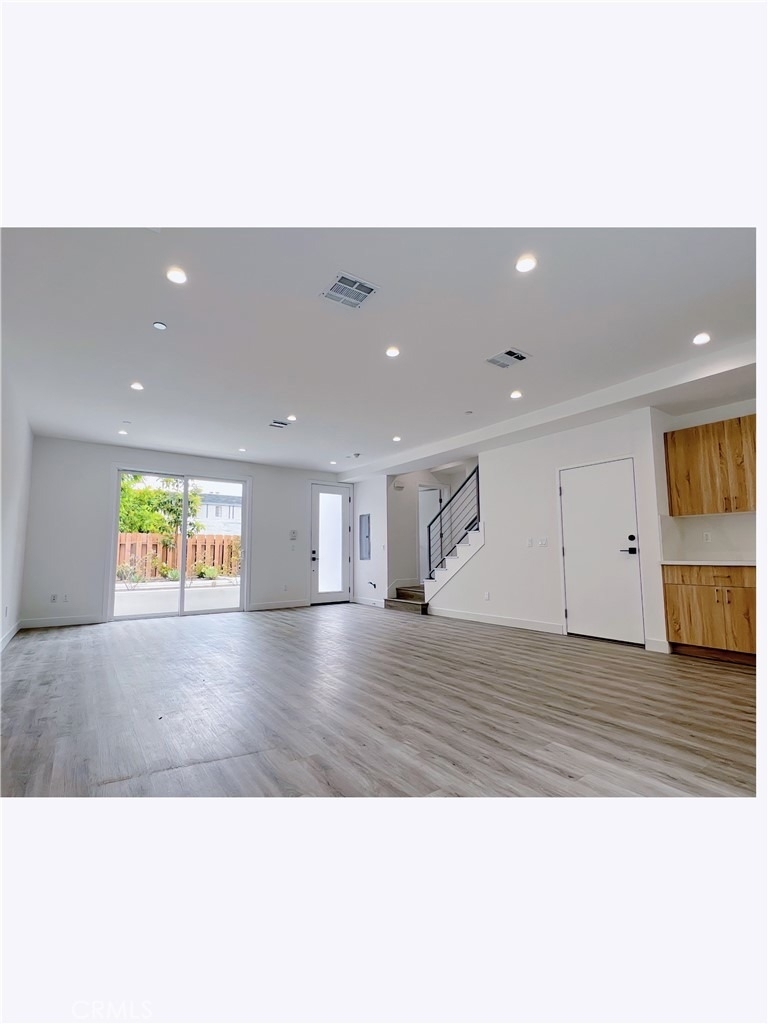 95 Harkness Avenue - Photo 2
