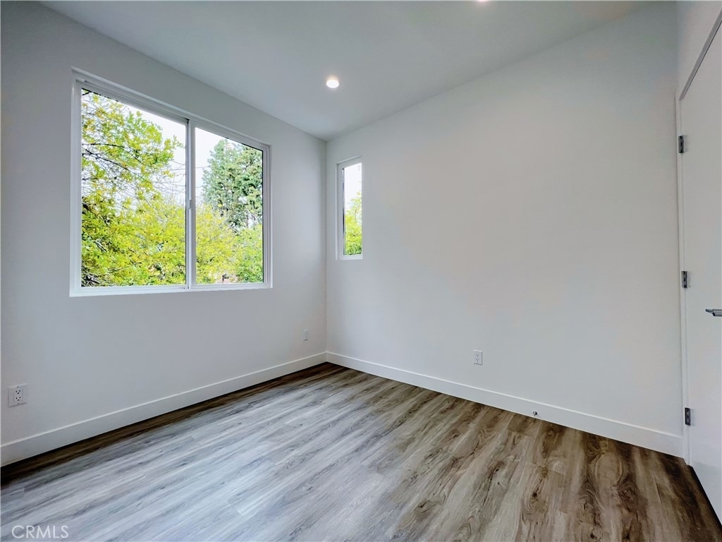 95 Harkness Avenue - Photo 4