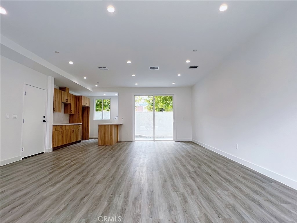 95 Harkness Avenue - Photo 1