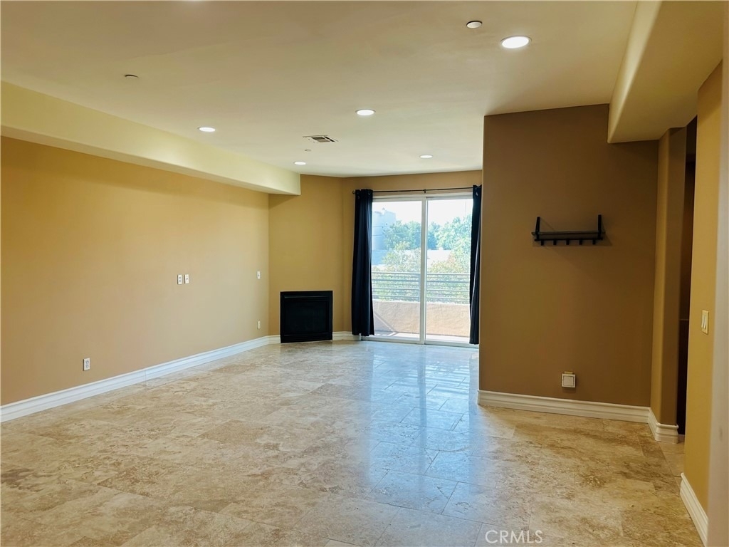 5555 Carpenter - Photo 5