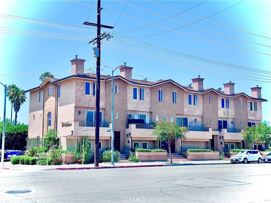 5555 Carpenter - Photo 0