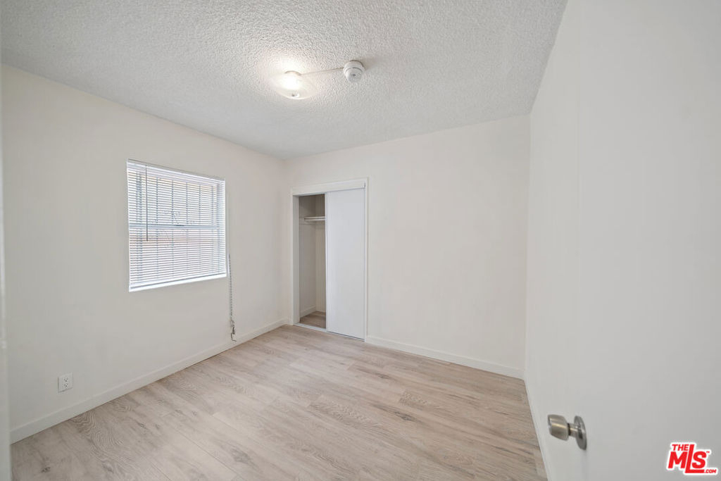 8633 Denver Avenue - Photo 10