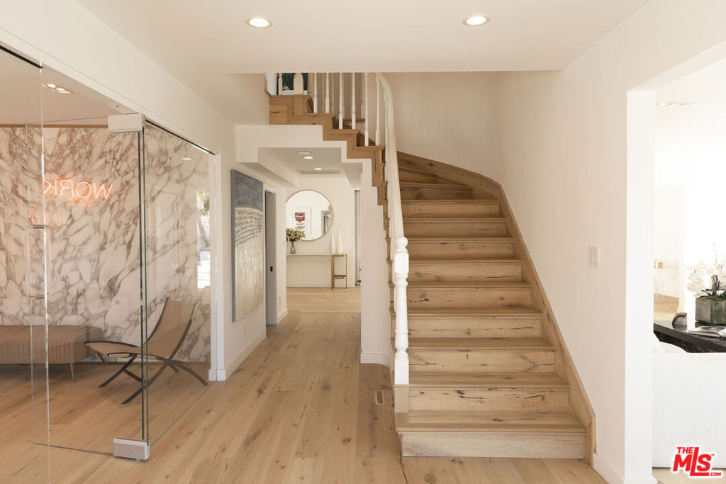 1330 Londonderry Place - Photo 4