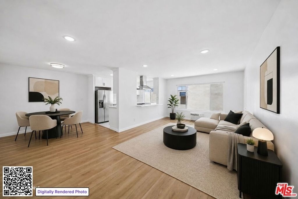 1039 N Harper Avenue - Photo 0