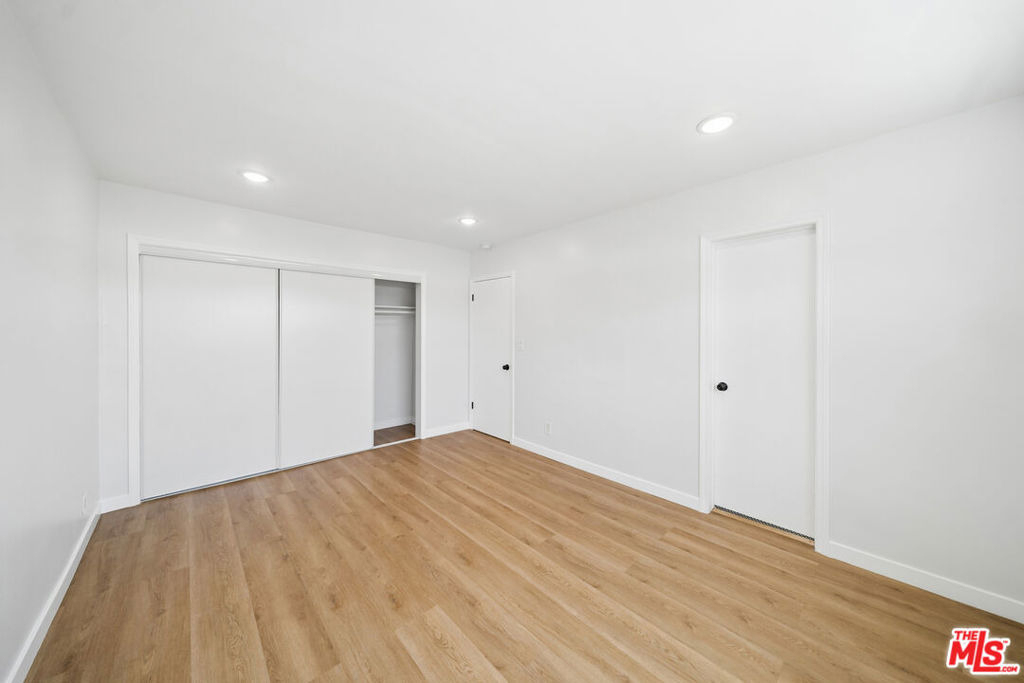 1039 N Harper Avenue - Photo 7