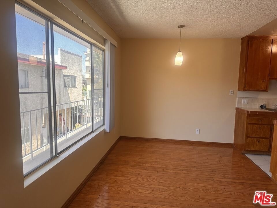 12300 Pacific Avenue - Photo 5