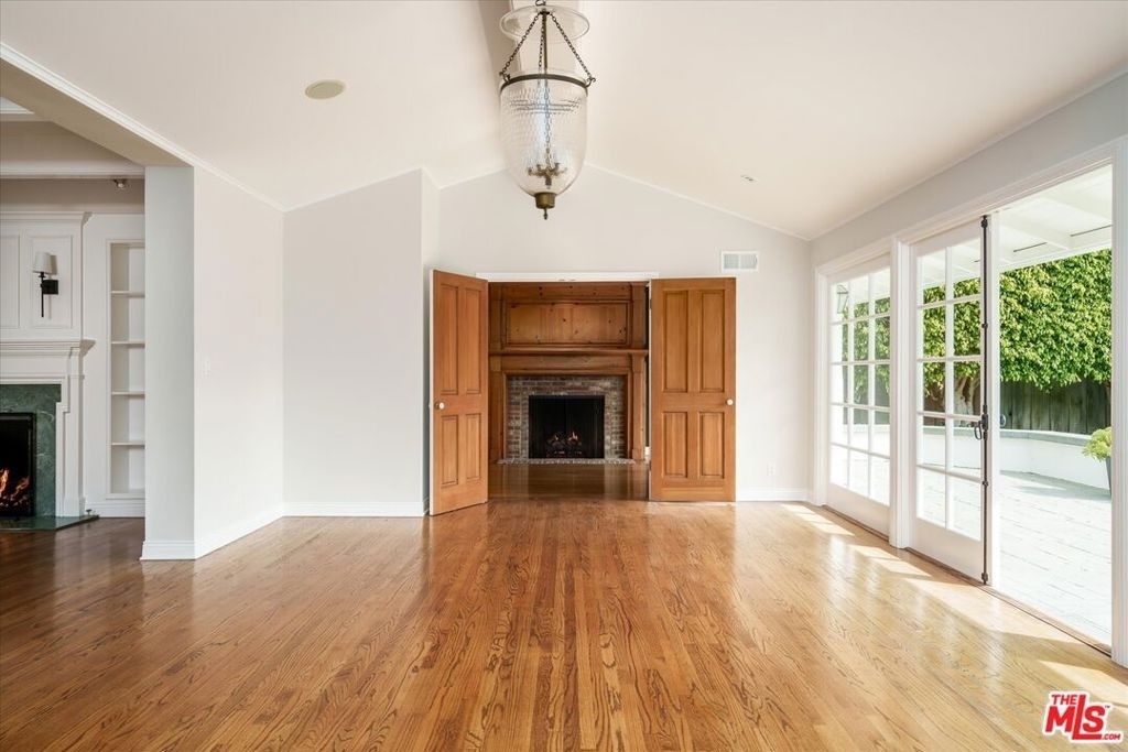 1146 Corsica Drive - Photo 4