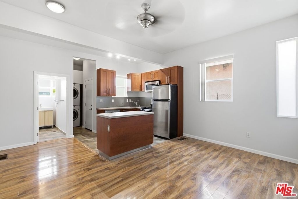 141 W Avenue 31 - Photo 0