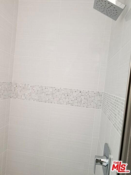 7607 Norton Avenue - Photo 6