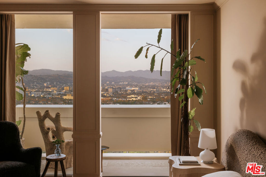 2220 Avenue Of The Stars - Photo 11