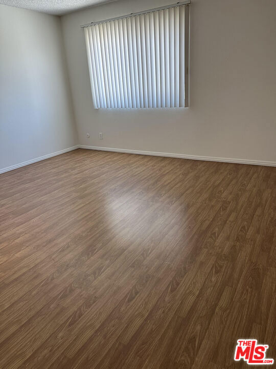 957 S St Andrews Place - Photo 5