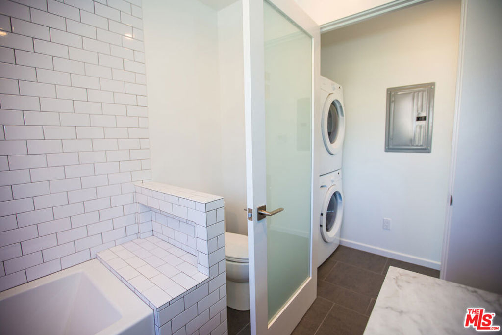 1807 Montana Ave - Photo 11