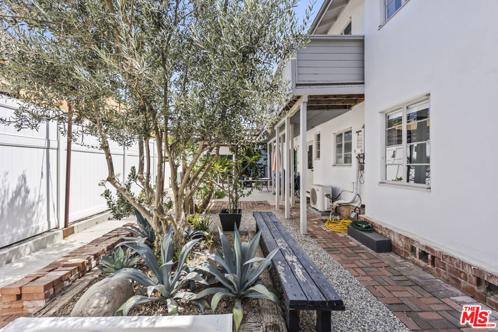 1807 Montana Ave - Photo 37