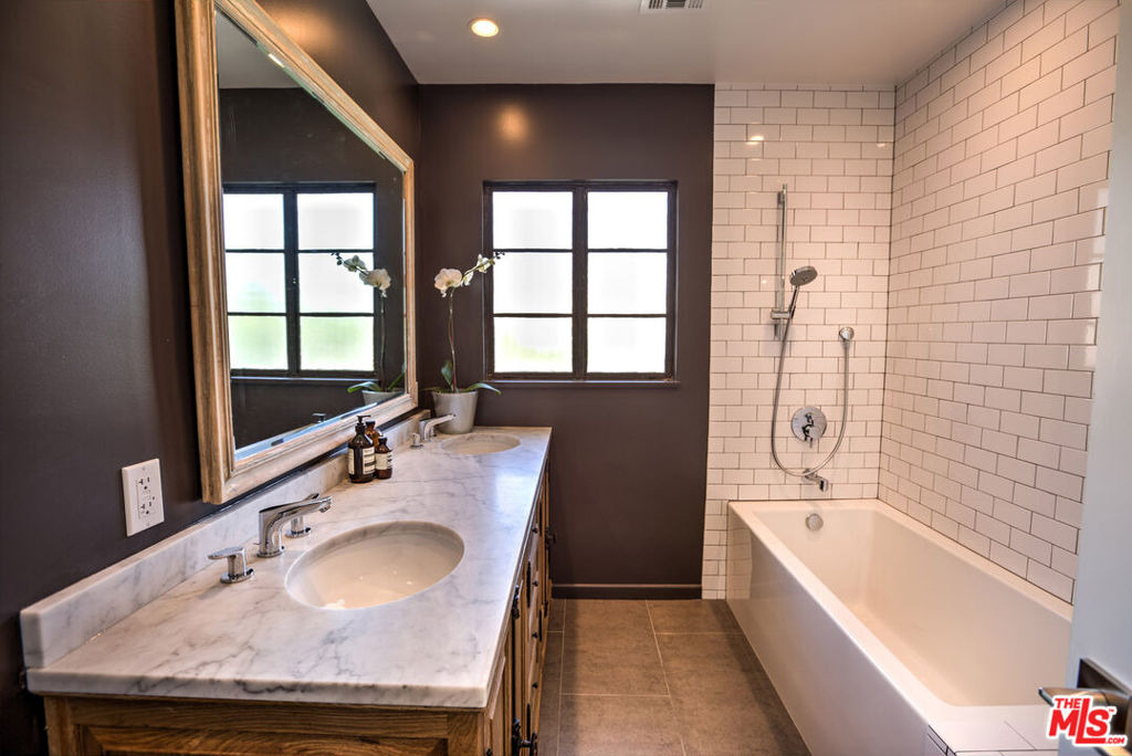 1807 Montana Ave - Photo 31
