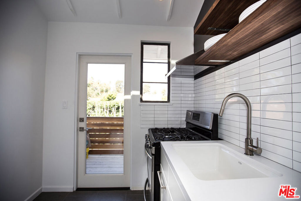 1807 Montana Ave - Photo 6