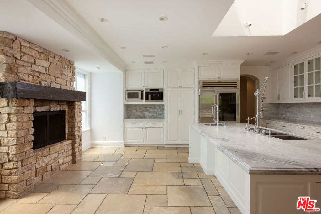 9507 Heather Road - Photo 11