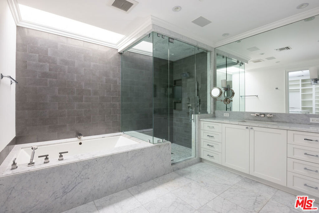 9507 Heather Road - Photo 20