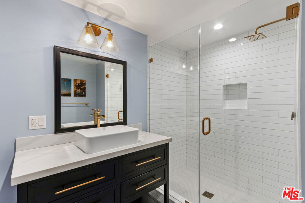 7250 Franklin Avenue - Photo 17