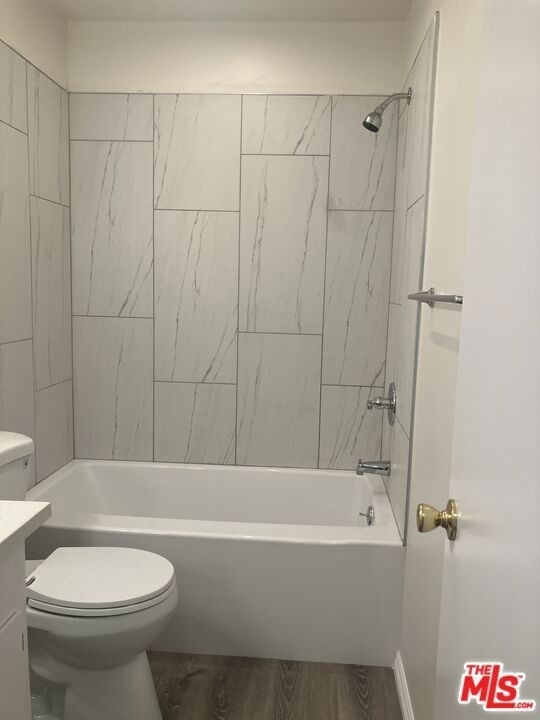 7521 Hampton Avenue - Photo 4