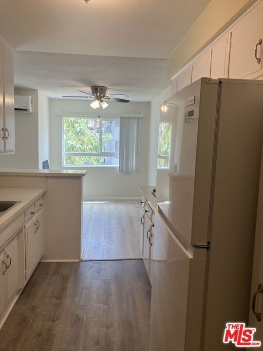 7521 Hampton Avenue - Photo 2