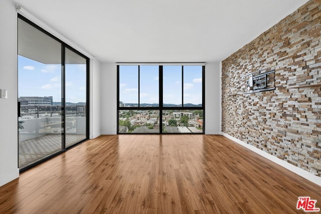 343 Pioneer Drive - Photo 10