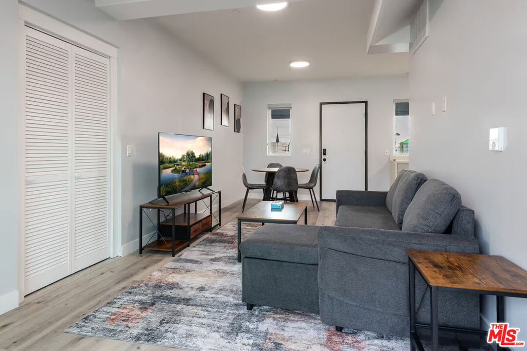 917 S Berendo Street - Photo 2