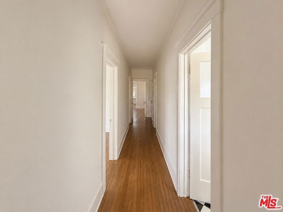 2011 N Vermont Avenue - Photo 6