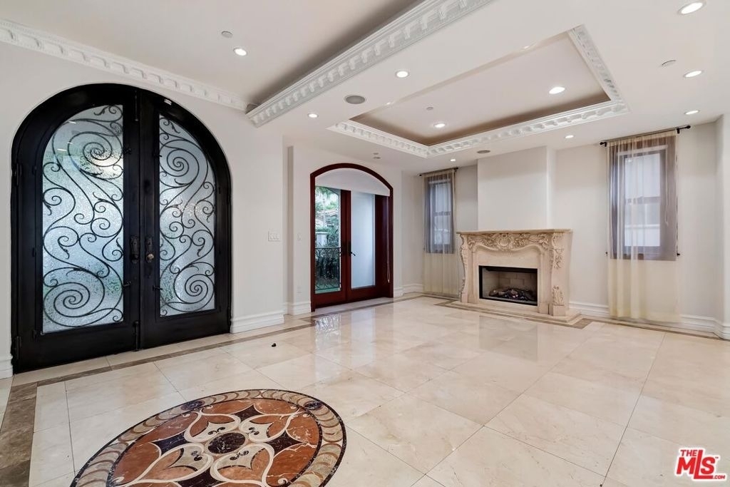 332 S Almont Drive - Photo 3