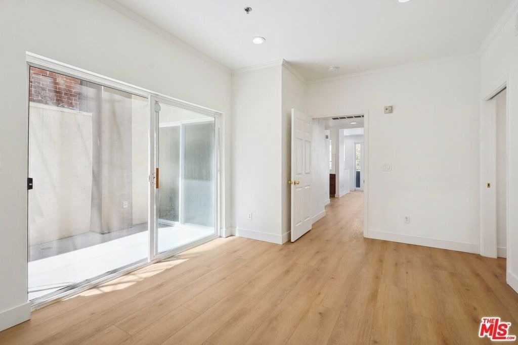 80 N Raymond Avenue - Photo 7