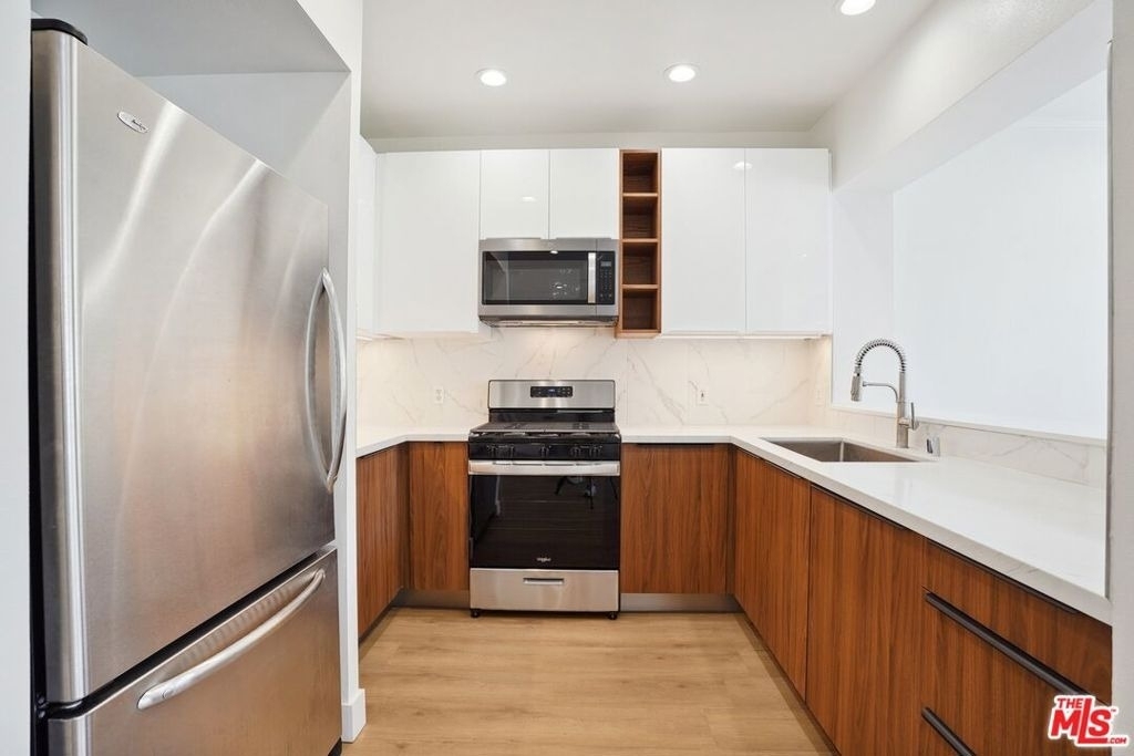 80 N Raymond Avenue - Photo 6