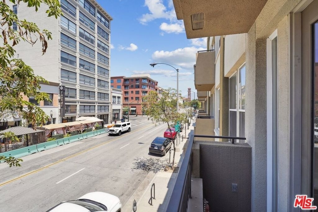 80 N Raymond Avenue - Photo 25