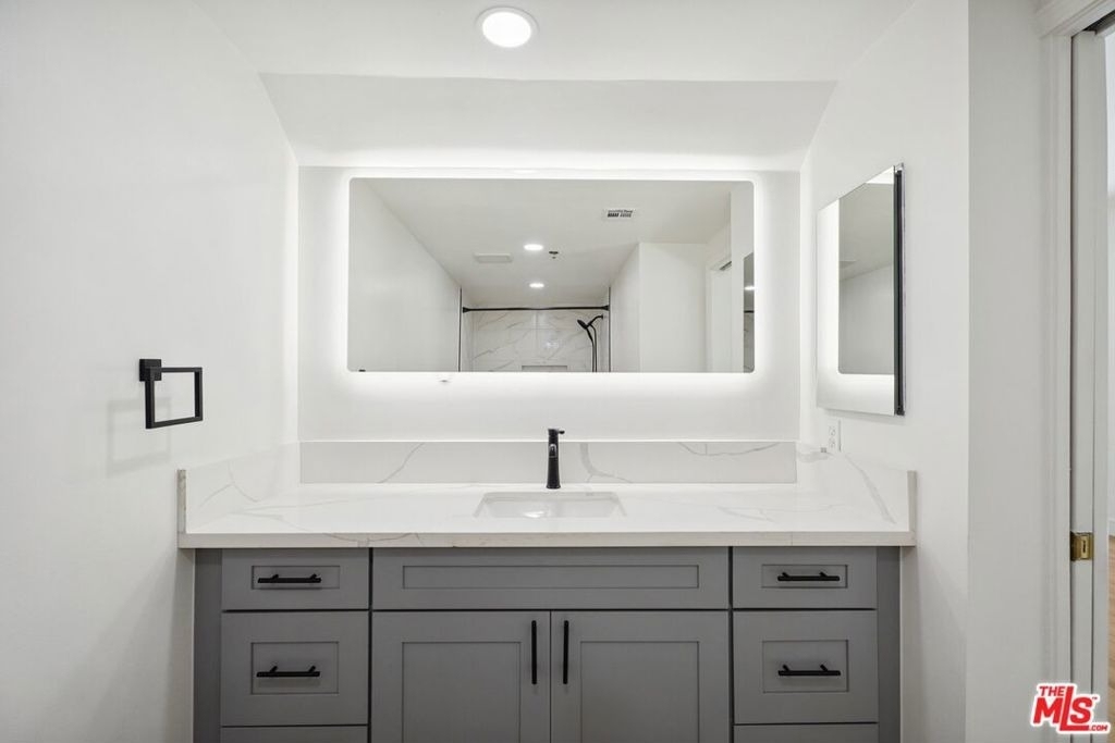 80 N Raymond Avenue - Photo 10