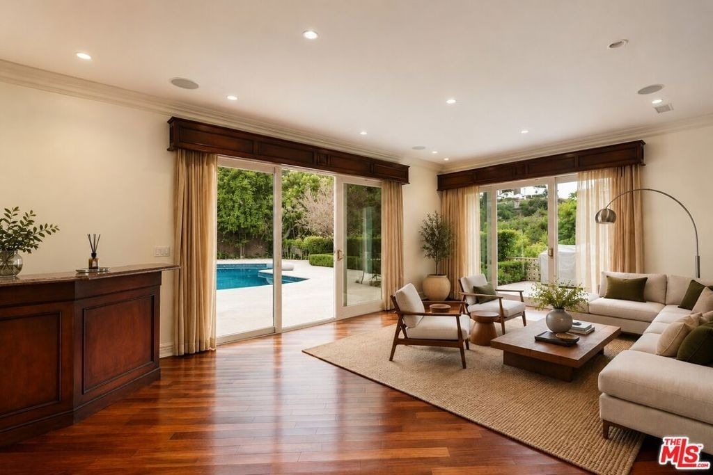 1915 Loma Vista Drive - Photo 8