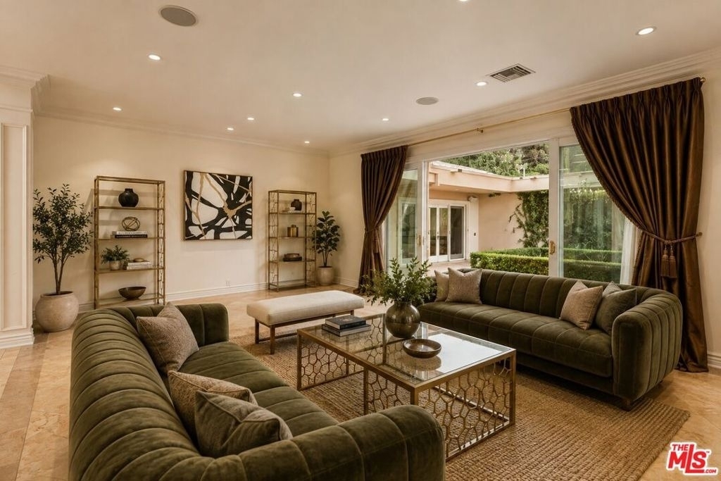 1915 Loma Vista Drive - Photo 3
