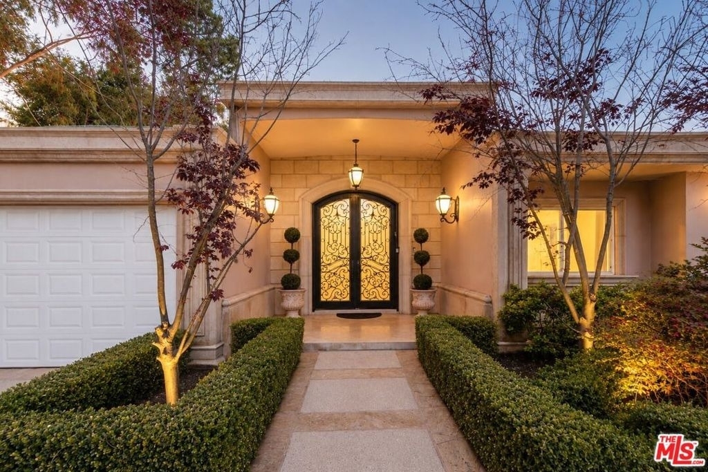 1915 Loma Vista Drive - Photo 16