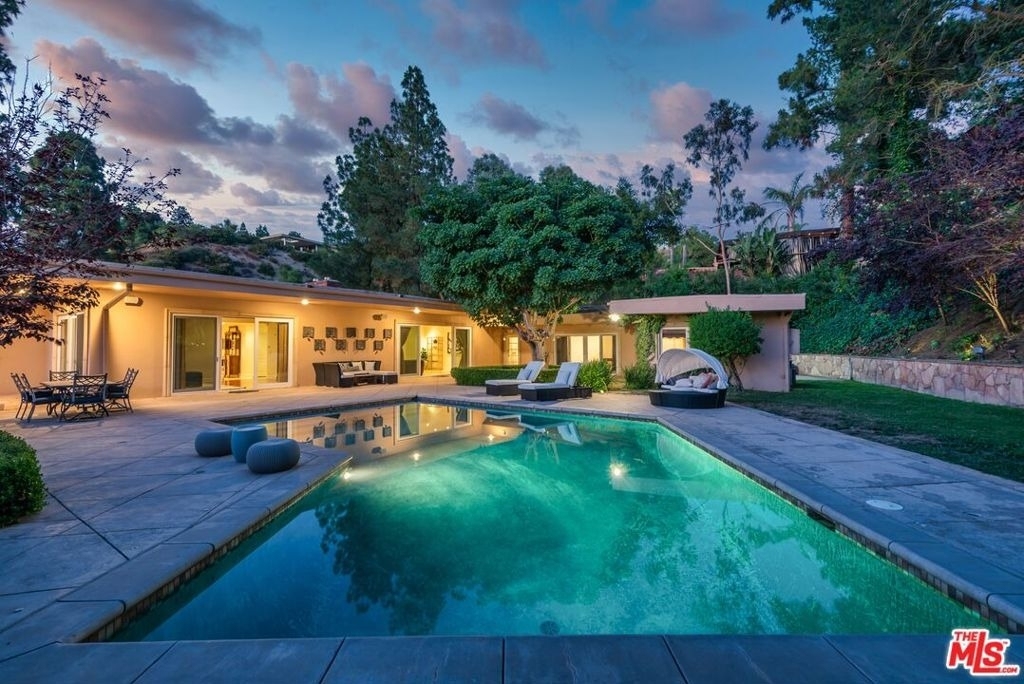 1915 Loma Vista Drive - Photo 14