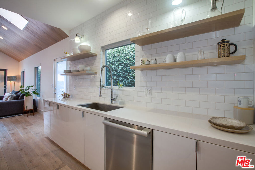 663 San Juan Avenue - Photo 6