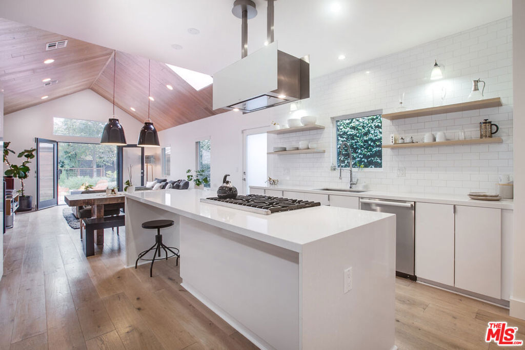 663 San Juan Avenue - Photo 4