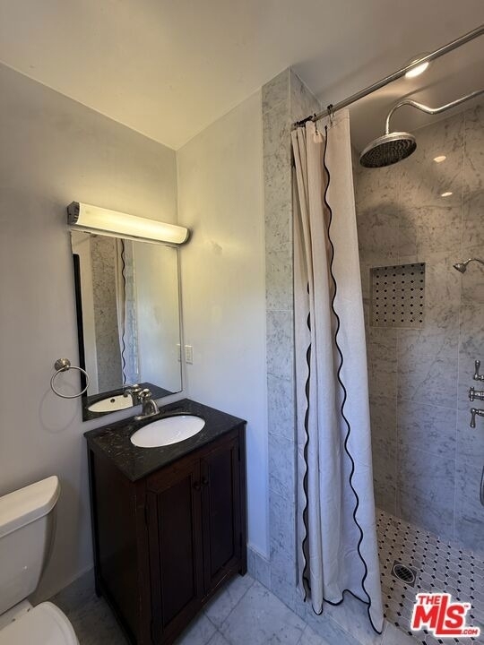 750 N Martel Avenue - Photo 15