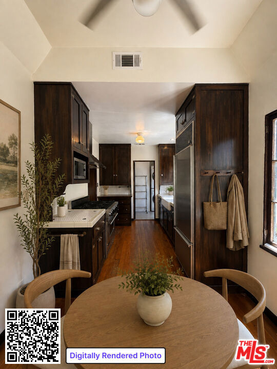 750 N Martel Avenue - Photo 8